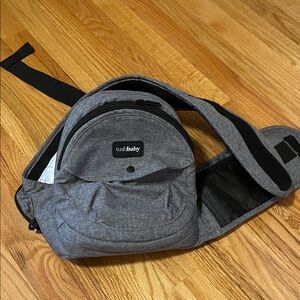 Tushbaby Gray Hip Carrier